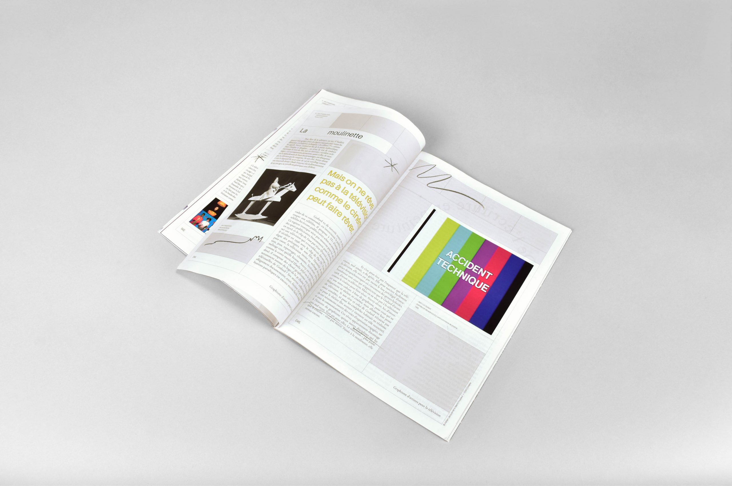 Edition Artpress hors-série n°49
©Adrien Jacquemet & Martin Foucaut - Designer Graphique