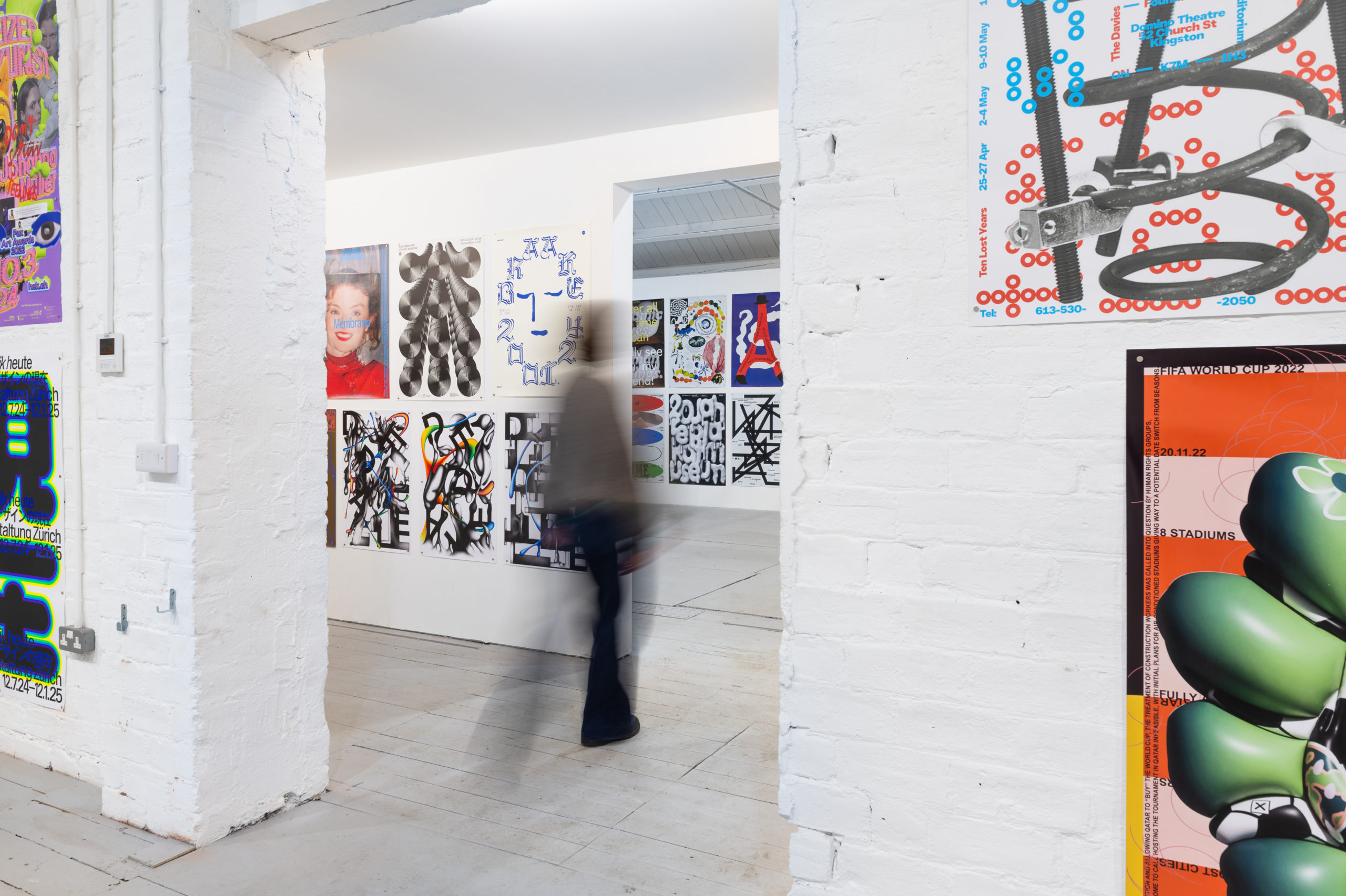 Exposition des affiches "Dédales" de Adrien Jacquemet dans la Glue Factory à Glasgow pendant le INT'L poster contest 2024